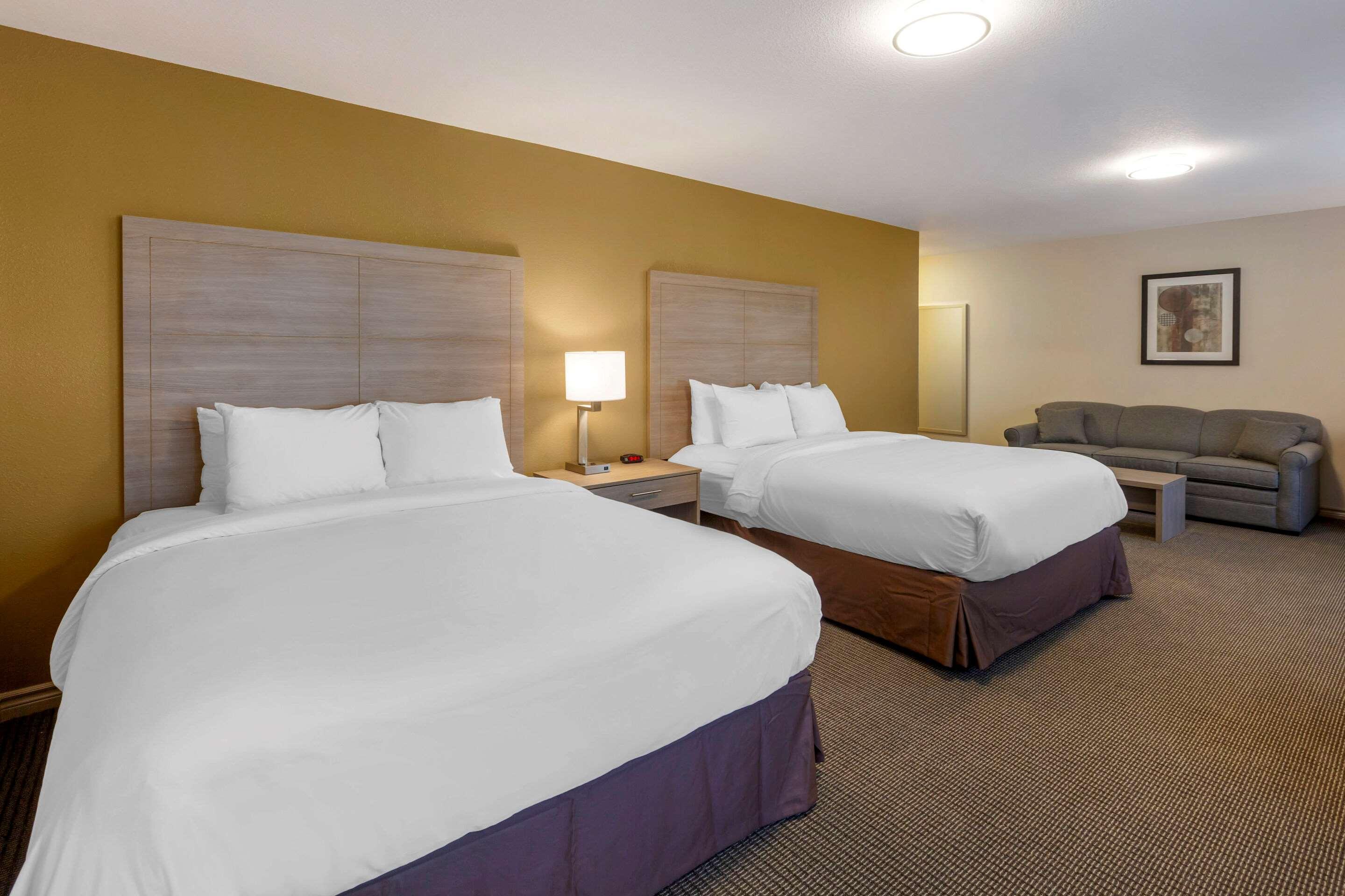 Comfort Inn & Suites Thousand Islands Harbour District Gananoque Zewnętrze zdjęcie